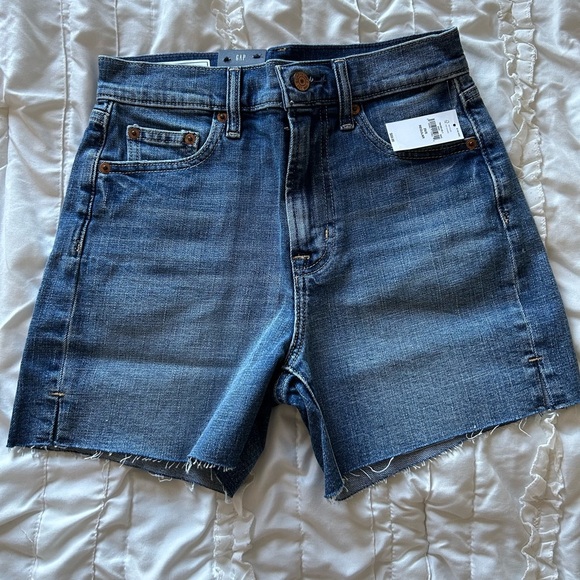 GAP Pants - Gap 4” High Rise Shorts Medium Wash